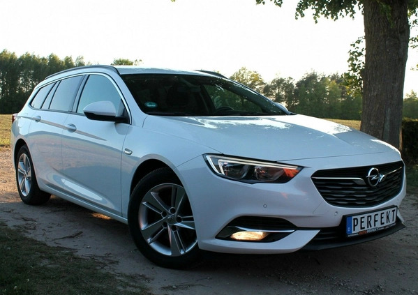 Opel Insignia cena 49999 przebieg: 217000, rok produkcji 2017 z Radków małe 407